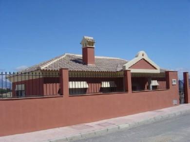 Chalet con 4 dormitorios se vende en Coin