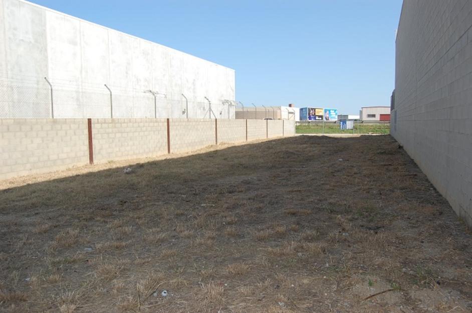 parcela industrial de 651 m2