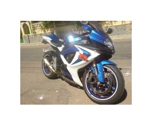 SUZUKI GSX R600