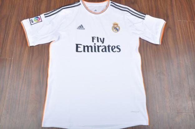 Camisetas futbol, NBA, Sudaderas, gafas de sol, etc.