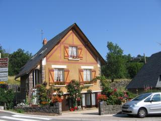 Apartamento en villa : 3/4 personas - besse - super besse  puy-de-dome  auvernia  francia
