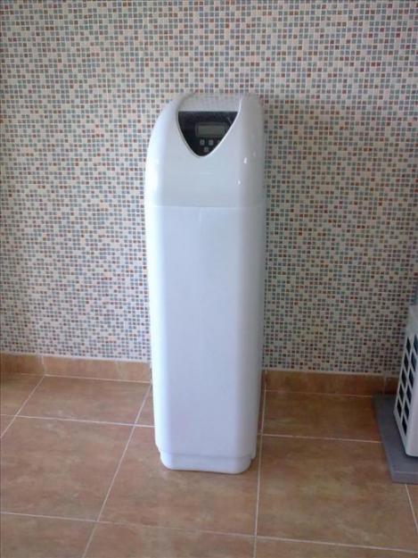 DESCALCIFICADOR COMPACTO CRONOMETRICO 20 L. logic, autotrol