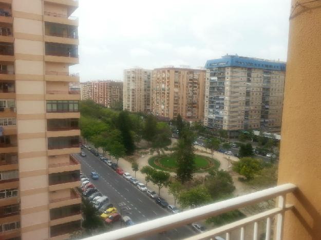 Piso en Venta. 4 Dormitorios. 115 m2. Piso en Avda Blasco Ibañez.