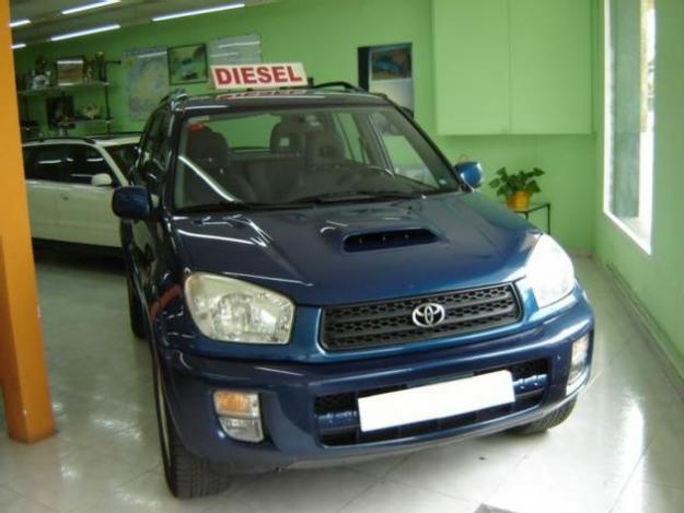 Venta de coche Toyota RAV4 D4D SOL 5P. '03 en L'Ametlla Del Vallès
