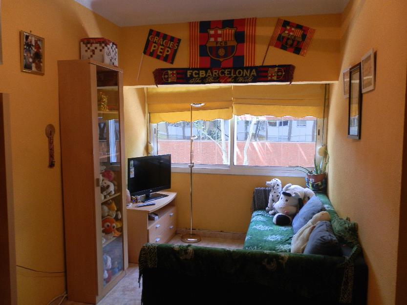 habitacion disponible para chica o señora