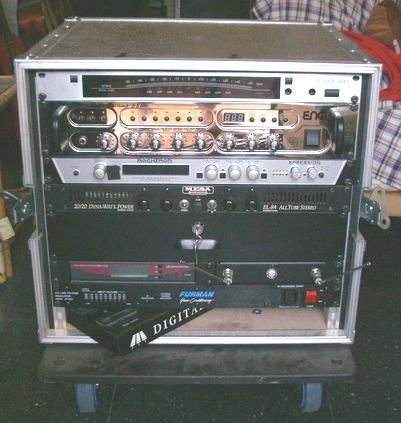 Vendo ENGL, Mesa Boogie, Korg, Pantalla JBG, Mueble Rack y Cajon Rack