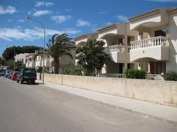 Apartamento cerca de playa, puerto y paseo maritimo.