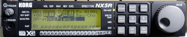 Módulo y sintetizador Korg NX5R.
