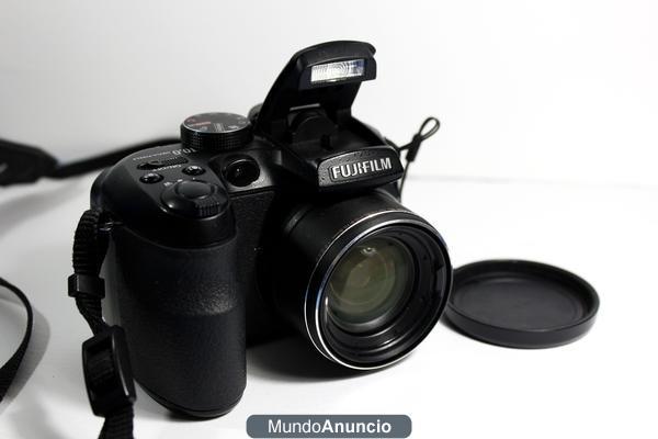 Vendo cámara Fujifilm s1500+funda.