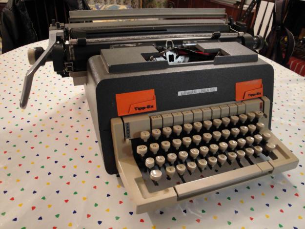 ***Vendo máquina de escribir OLIVETTI linea 98***