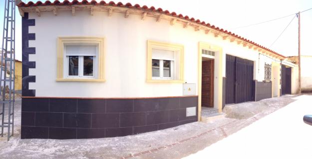 Vendo casa nueva en guadix