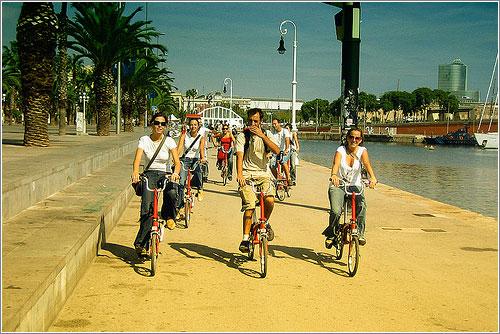 Club amigos de la bicileta BCN (paseos en grupo para mayores de 30 a.)playa y más.