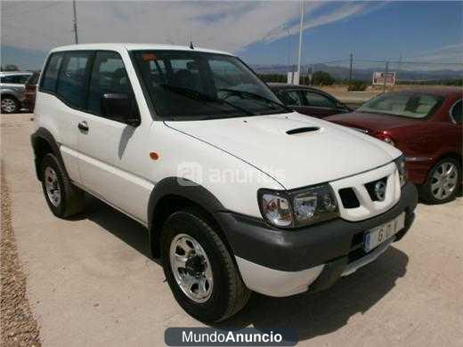 Nissan Terrano 2.7 TDi Comfort Plus 3p