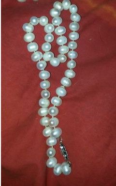 Collar antiguo de perlas auténticas.