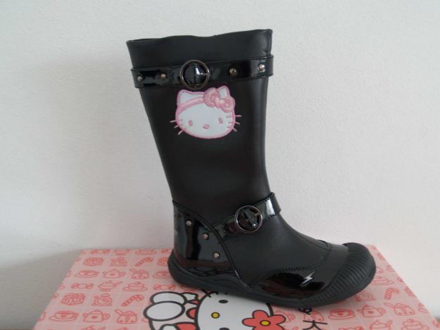 Botas Oficiales HELLO KITTY.