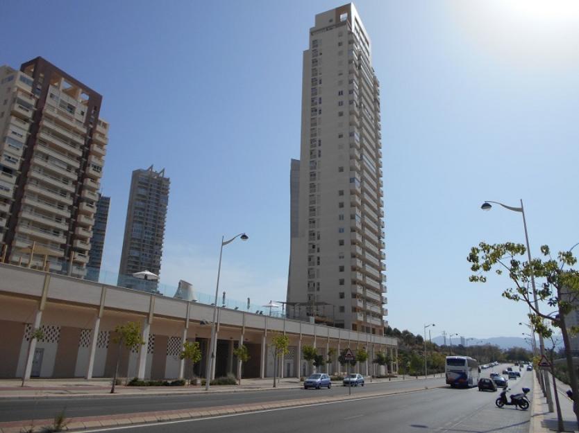 ALQUILER de Trasteros en playa poniente. 8m3 parking comunitario.