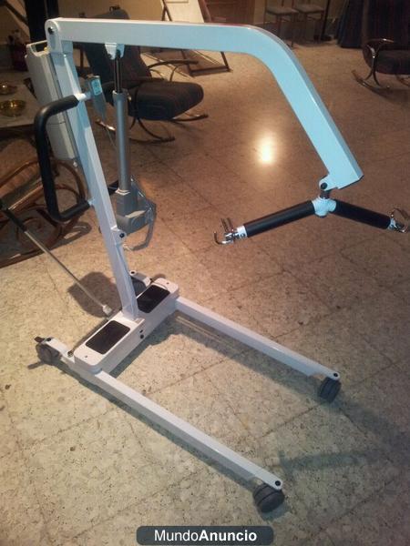 Se vende Silla grúa eléctrica Mopedia