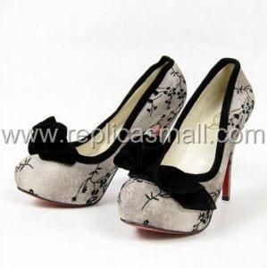 Christian Louboutin shoe CL0116