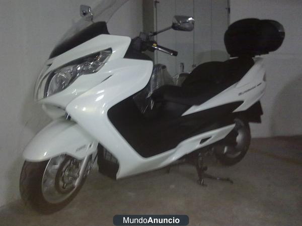 SUZUKI BURGMAN 400 ABS .AÑO 2011 .1500 KMS .GARANTIA OFICIAL