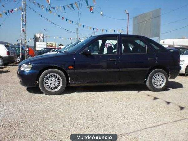 Ford Escort 1.8 TD AIRE ACONDIONADO LLANT