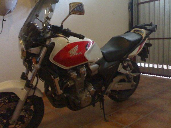 venta urgente de moto Honda cb 1300 a 5300€