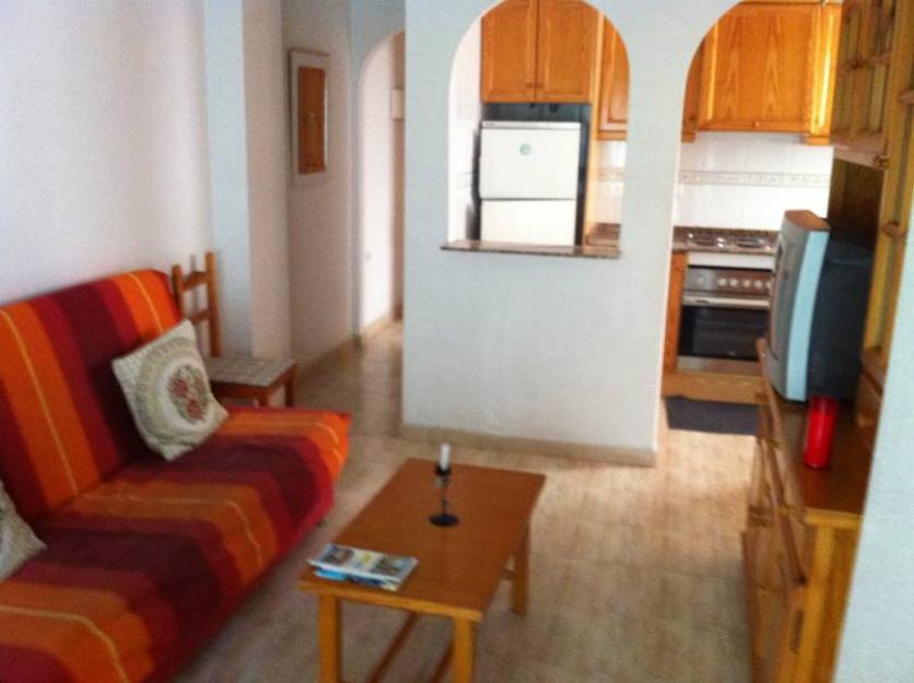 Apartamento en torrevieja (ref: 0023)