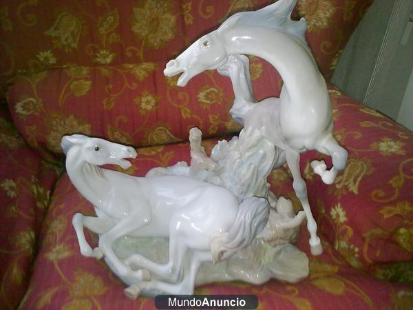 VENDO PAREJA DE CABALLOS DE LLADRÓ
