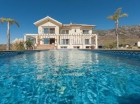 Chalet con 3 dormitorios se vende en Marbella, Costa del Sol - mejor precio | unprecio.es