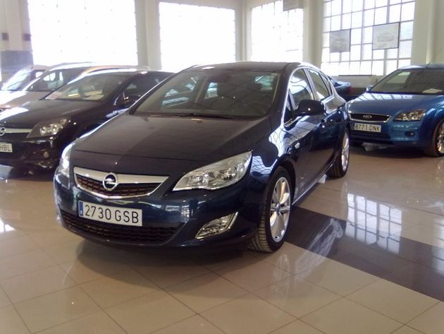 OPEL Astra 1.7CDTI Cosmo 125
