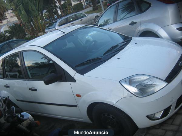 Se vende Ford Fiesta