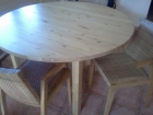 Vendo mesa pino redonda extensible y 4 sillas como nuevas - mejor precio | unprecio.es