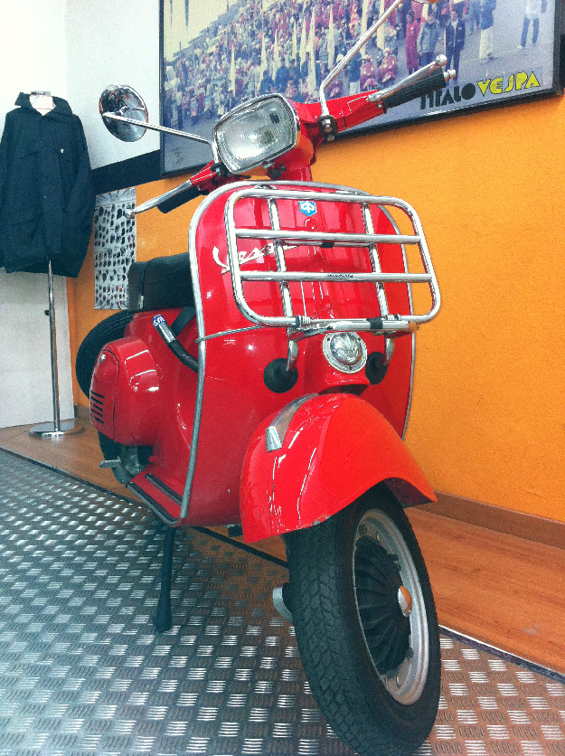 Vespa primavera 125cc restaurada!!