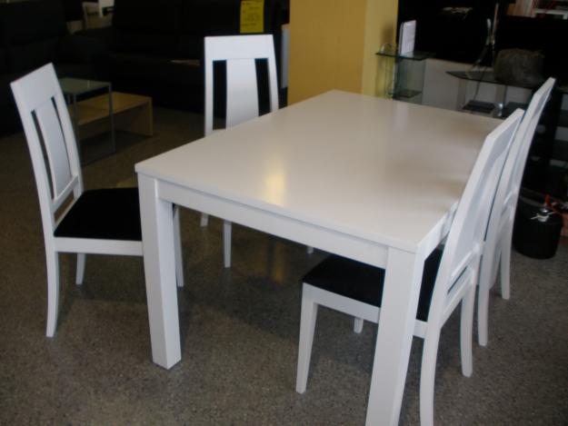 MESA + 4 SILLAS BLANCO Y NEGRO MODERNO Y BARATO