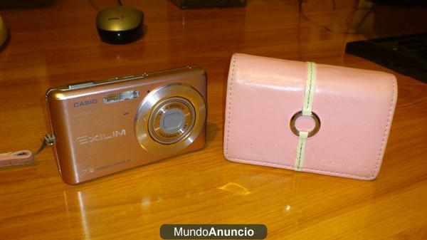 Vendo cámara digital casio exilim ex z77 de color rosa de 7. 2
