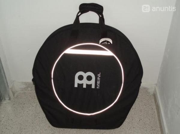 Funda Meinl para platos de 22 muy acolchada con ruedas y separadores: 30