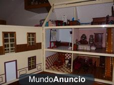 casa de muñecas y muñecas de porcelana