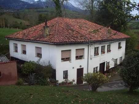 CASA EN PILOÑA ( CERECEDA-INFIESTO)