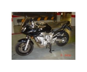 YAMAHA FZ6