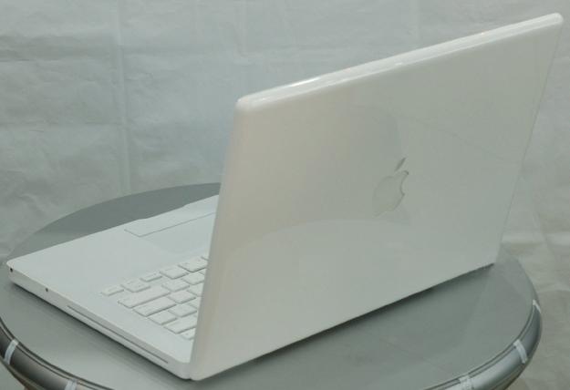 MC026LL Apple MacBook Pro / A 15,4 