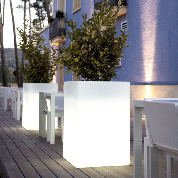 Muebles de plastico y resina para exteriores